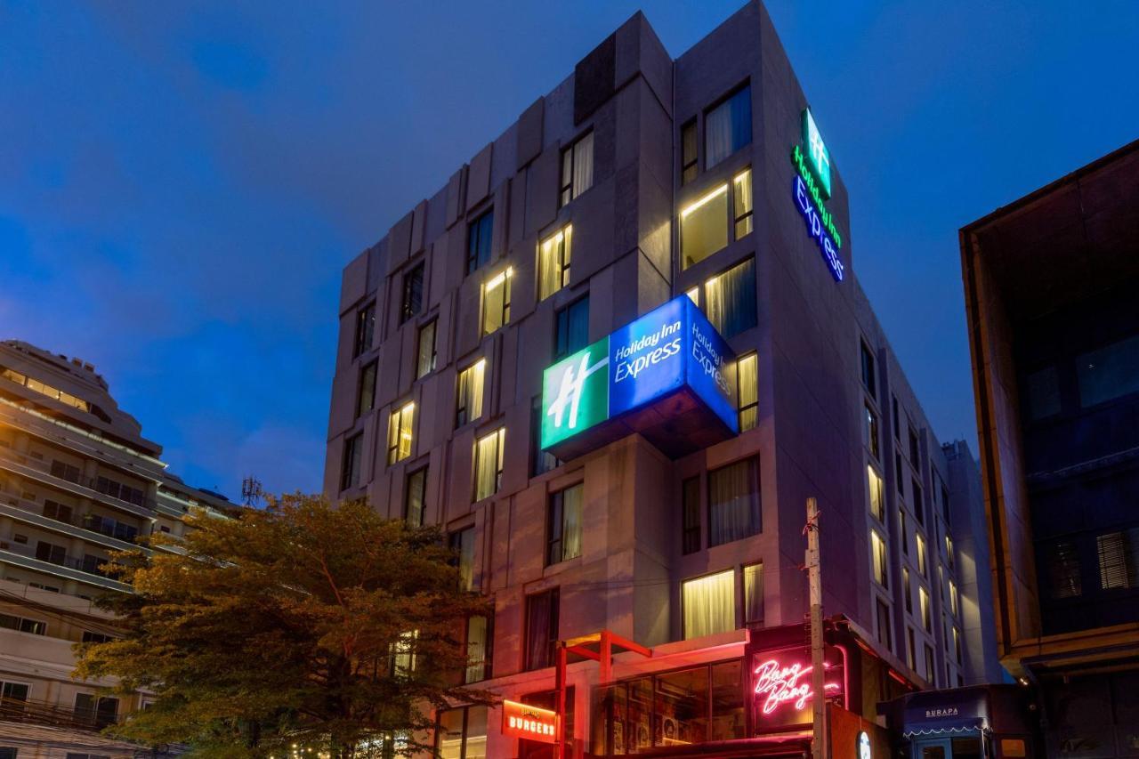 Holiday Inn Express Bangkok Sukhumvit 11, An Ihg Hotel Exterior photo